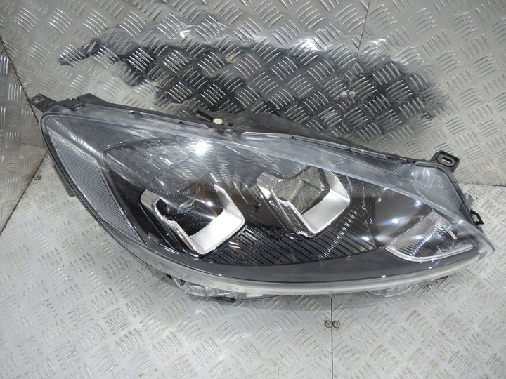 фото №1, Ідеальна лампа перед права led + h7 ford kuga mk3 втулка стабілізатора lv4b-13w029-ak