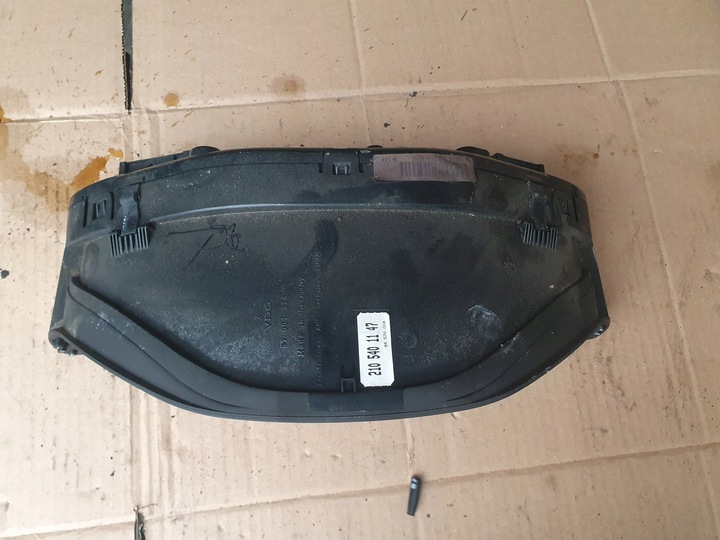 фото №9, A1111580185 захист розподільний вал кришка mercedes w210 e клас 95 r sedan ben