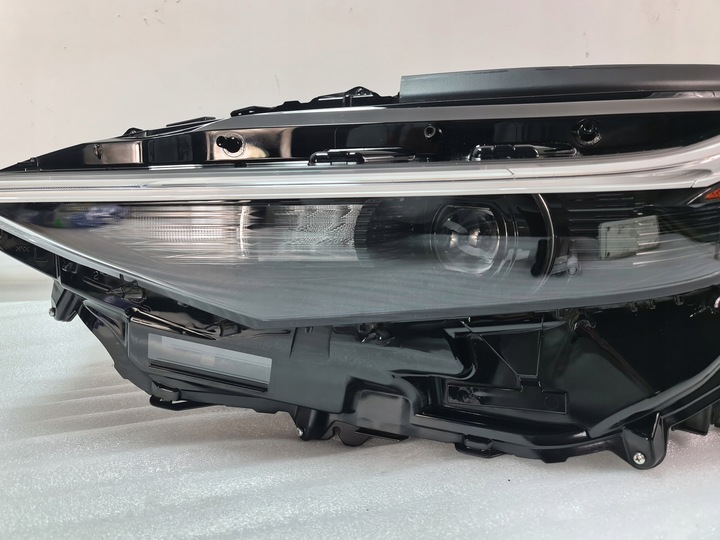 фото №8, Toyota bz4x полный led лампа левая правая перед