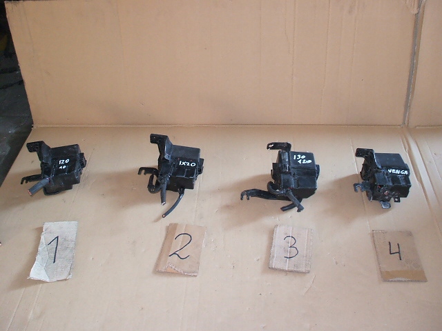 фото №1, Hyundai i20 ix20 i30 коробка корпус запобіжників