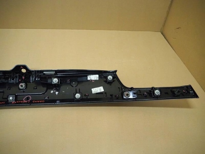 фото №8, Накладка крышки pod камера grand cherokee wk2 рестайлинг