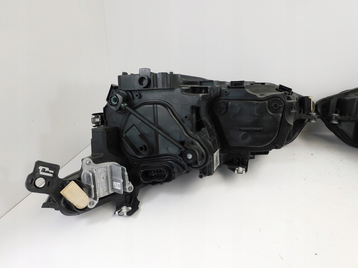 фото №11, Vw golf 8 viii полный led matrix iq ligh лампа правая левая 5h1941113 5h1941114