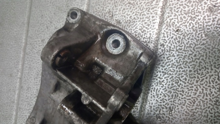 фото №6, Кронштейн генератора vw lupo 01r 1.0b hb 030145169