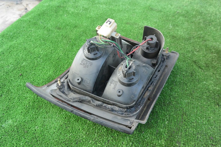 фото №7, Nissn micra k10 рестайлинг лампа задняя левая+ правая eu