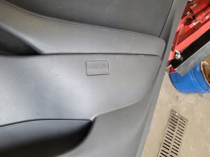 фото №6, Боковина двері правий зад toyota avensis t25 6-12lift