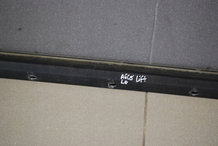 фото №12, Планка хром левый перед audi a6 c5 4b0853283j