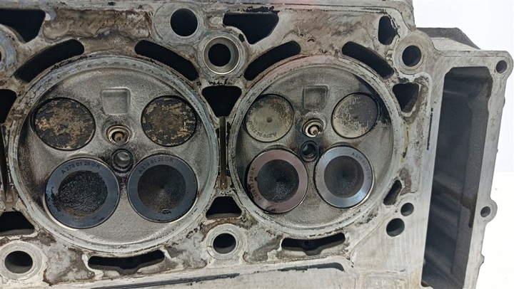 фото №16, Головка права mercedes x218 w218 w212 cls 500 4.7 v8 278.922 a2780161005
