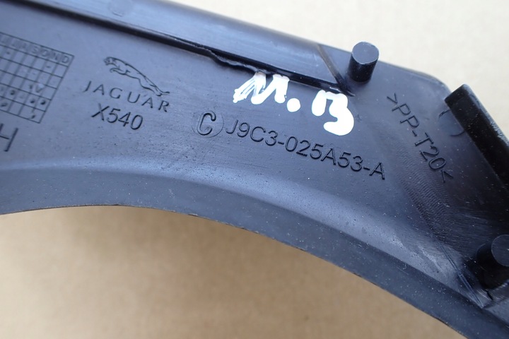 фото №7, Планка стёкла лобовой левая jaguar e-pace x540 j9c3-025a53-a