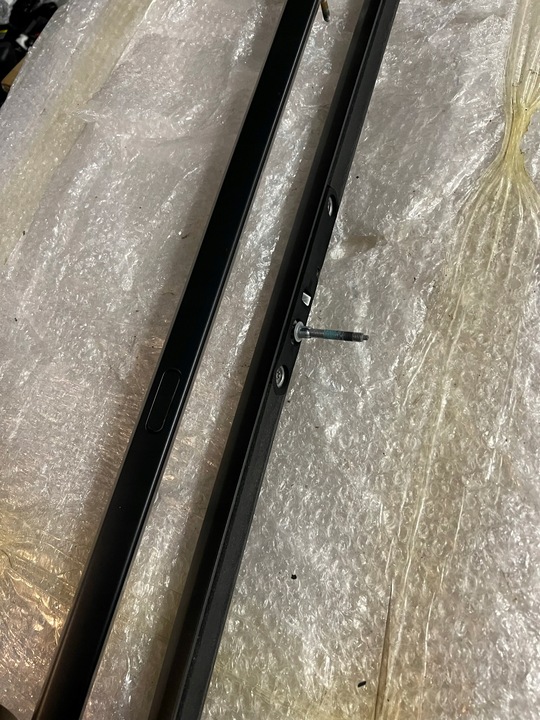 фото №1, Audi оригінальний номер 4m0860022b 4m0860021b рейлінги дахові чорний mat