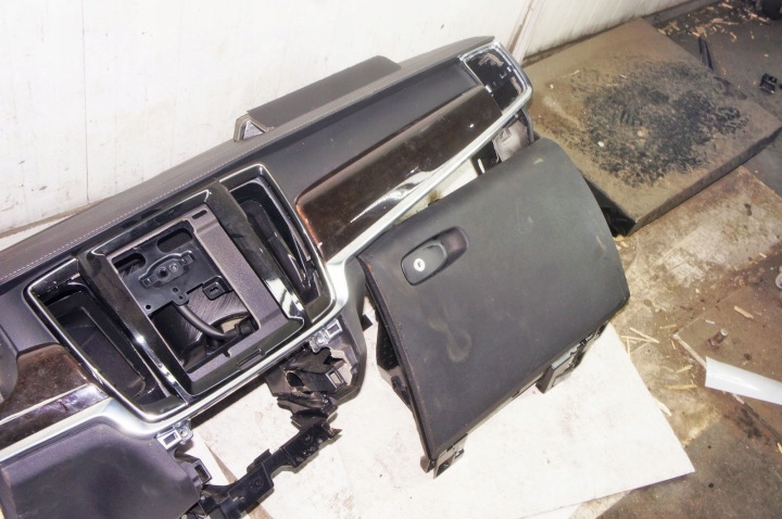 фото №6, Ve430 volvo v90 d4 написи ^ торпедо капот pulpit консоль європа