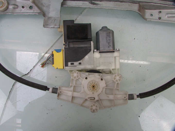 фото №6, Citroen c4 i 09r склопідйомник правий перед передній двигунчик 9681574880