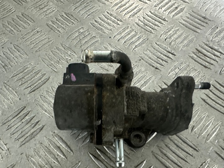 фото №6, Toyota yaris ii 1.4 d4d клапан egr 25620-33030