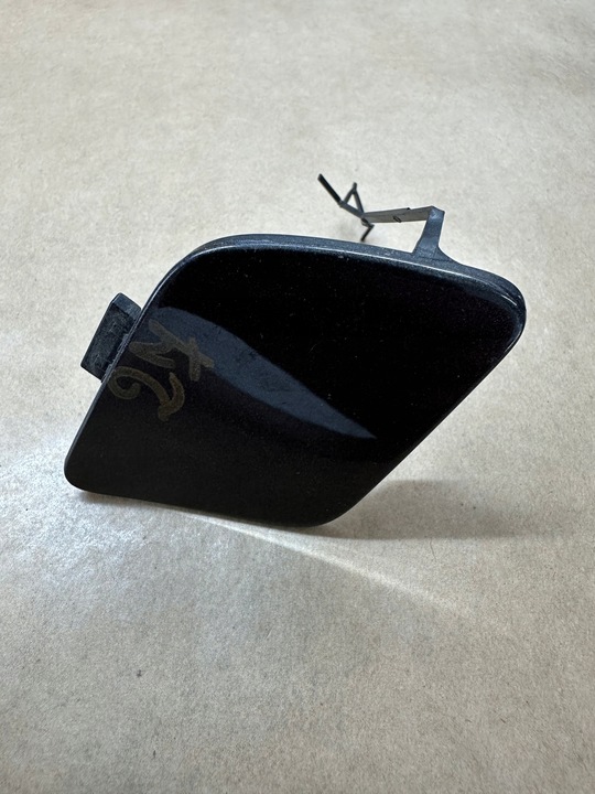 фото №1, Audi b8 s-line заглушка фаркоп бампера перед 8k0807241e