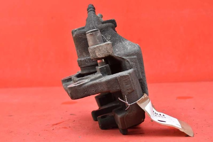 фото №8, Супорт гальмівний праві перед bmw e90 e91 3.0i 218 km 04-10