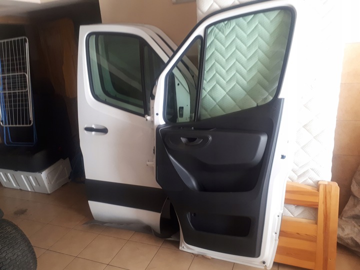 фото №1, Mercedes sprinter 907 910 дверь передние правые