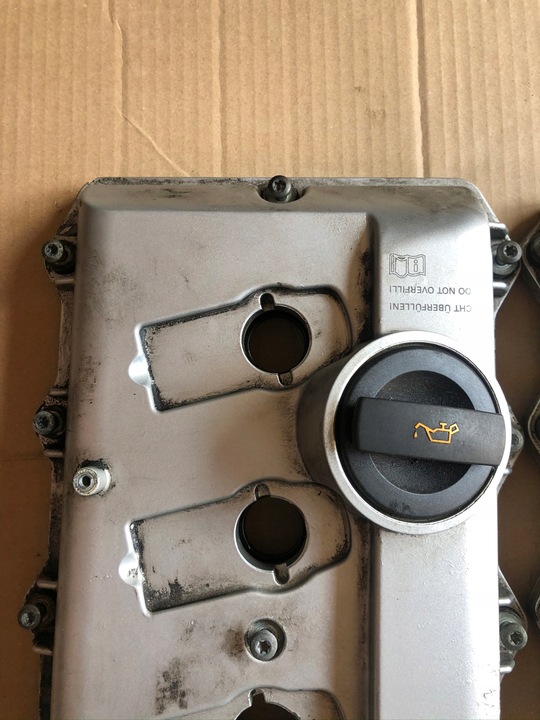 фото №6, Audi a8 d4 w12 6,3 fsi крышка клапанов 07p103475c