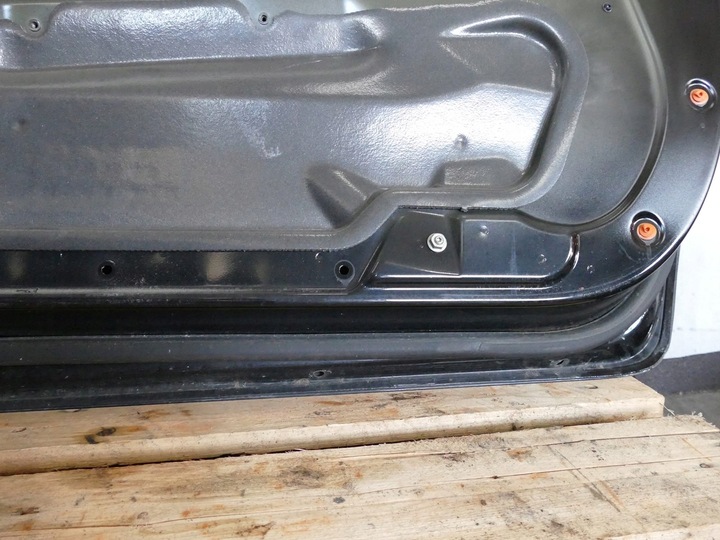 фото №15, Mercedes e a207 w207 рестайлінг двері комплект праві колір 197