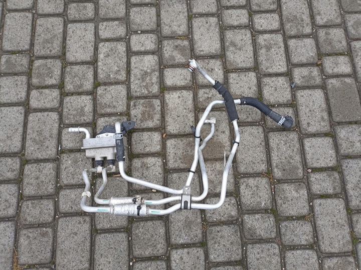 фото №1, Радиатор масла провода труба шланг jeep wrangler jl 2.0 4xe 68404398aa