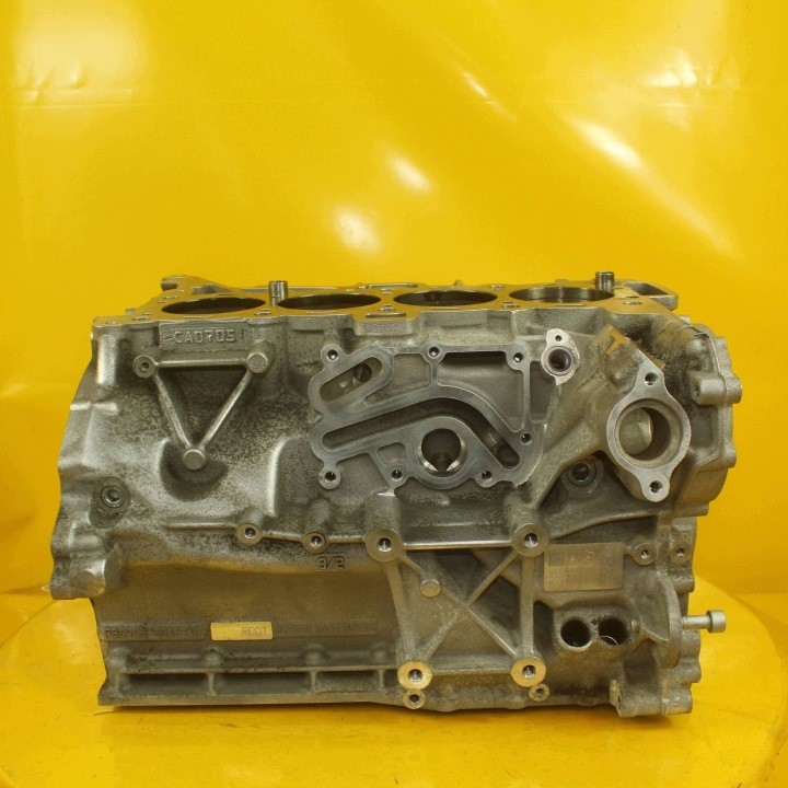 фото №11, Блок  двигуна lr127425 jaguar xe 2.0 d biturbo 204dta land rover