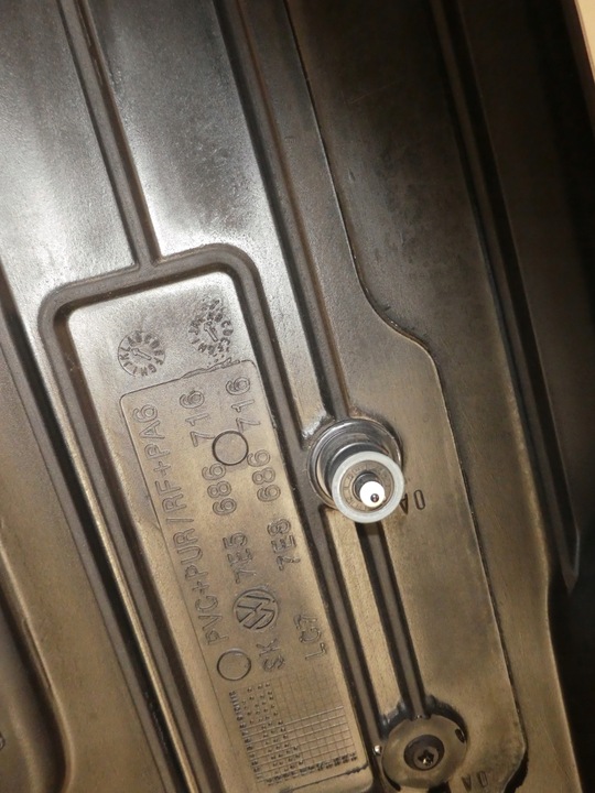 фото №12, Vw t6 california оббивка боковина зад правий 7e5686716