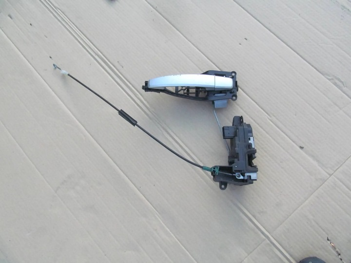 фото №1, Astra h zafira b 04-14 замок ручка двері лівий перед передніх лівих c402