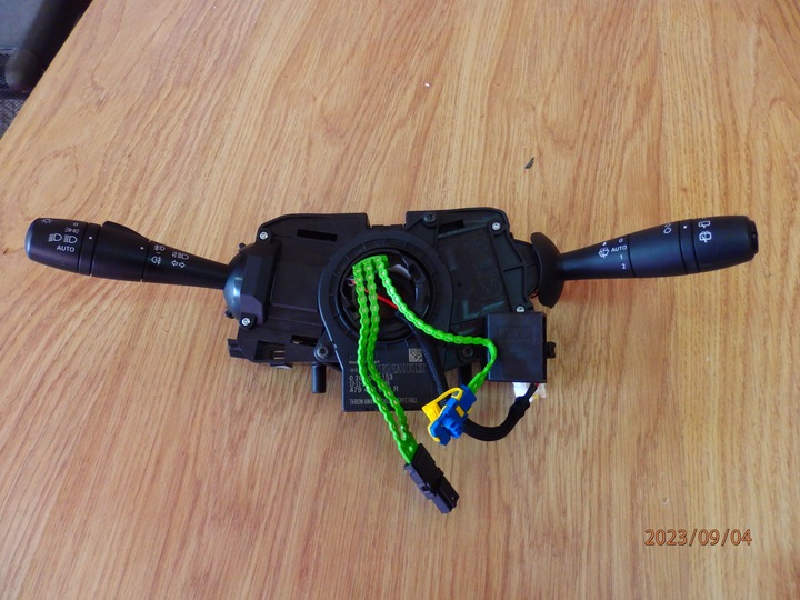 фото №3, Renault captur, clio 4 стрічка перемикач комбінований