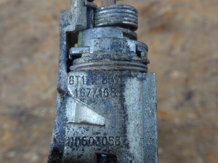 фото №9, Audi a4 b8 s5 a5 8t вставка замка двері заглушка кольори lz5f lx7r ls9r ly9b