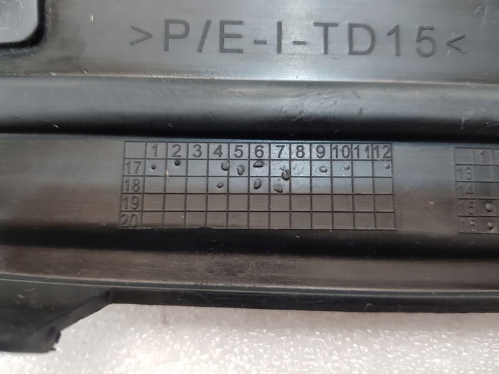 фото №13, Escpace v 5 заглушка решітка бампера права ліва