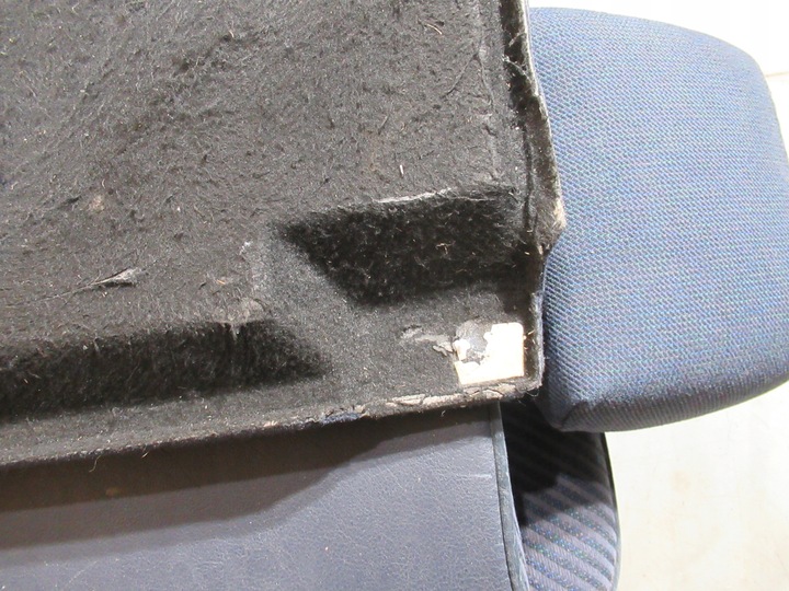 фото №12, Vw t4 сидіння диван трійка 3 ряд з podłokietnikami i полиця