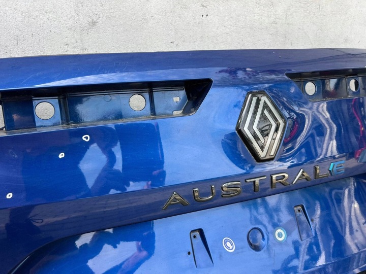 фото №7, Renault austral накладка кришки багажника зад задня