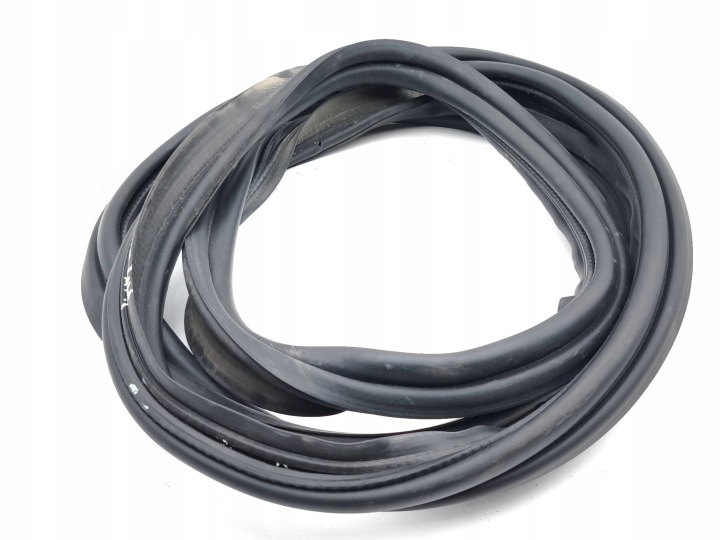 фото №7, Mercedes-benz eqe v295 2022 уплотнитель крышки багажника