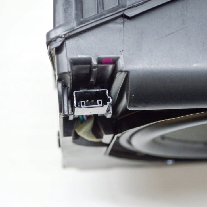 фото №6, Tesla модель 3 2020 динамик низкочастотный