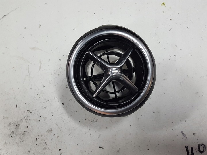 фото №1, Mercedes b w246 10r- решітка повітропровід ліва