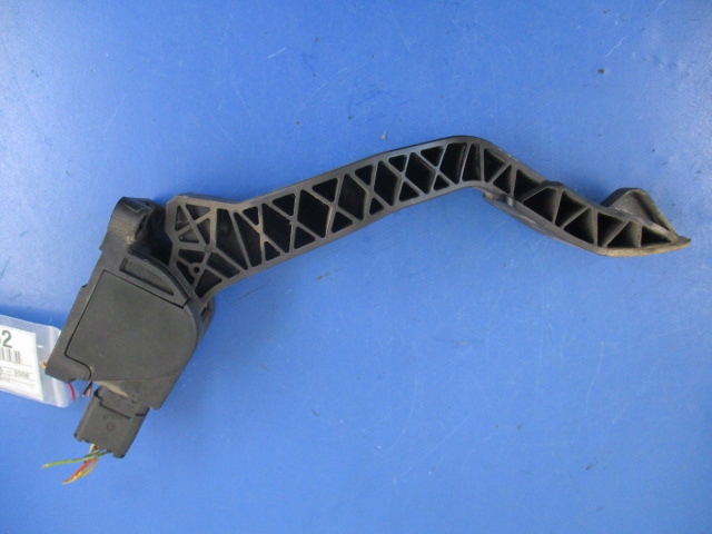 фото №5, Peugeot 307 педаль потенциометр газа 9680756880