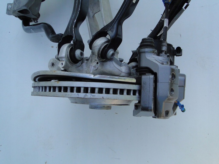 фото №11, Mercedes супорт задній гальмівний лівий праві комплект 63 amg s клас 223 w223