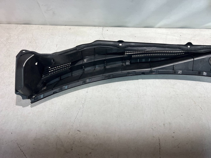 фото №6, Панель под лобовым стеклом верхний suzuki swift mk8 72331-53r0