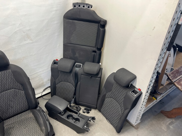 фото №8, Seat leon iii 3 универсал wnętrzne сиденья сиденье левый правые диван зад комплект