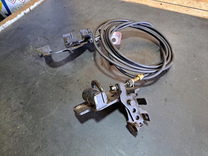 фото №6, Автомобиль skoda fabia i 1.2 универсал замок капота перед передний оригинал kpl