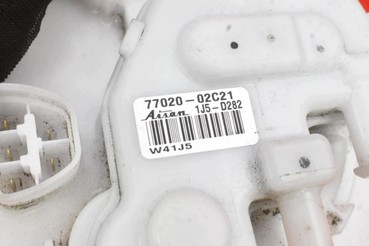 фото №7, Помпа насос топлива 77020-02c21 toyota corolla e21 1.8 гибрид 98 km 17-24