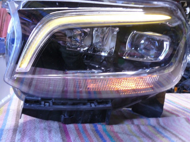 фото №11, Mercedes x470 w470 фара передня повний led ліва