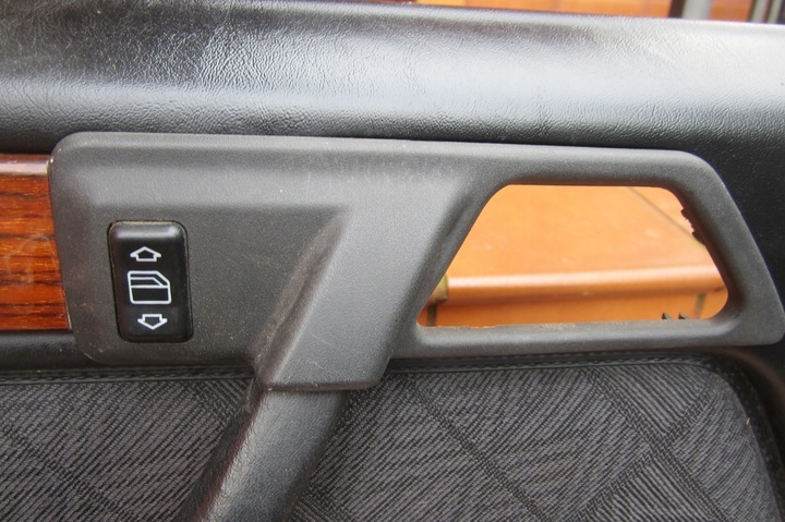 фото №10, Mercedes w124 124e e рамка ручка внутренней w боковина обивка дверь зад