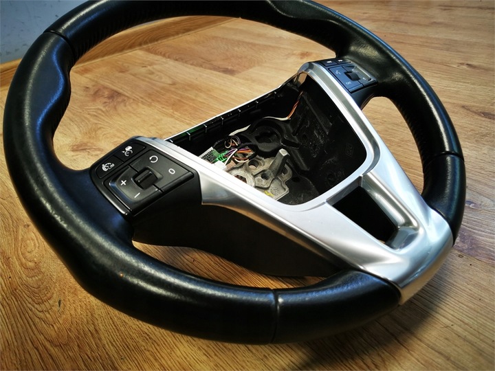 фото №6, Volvo v60 i рестайлінг 13-18 кермо гарна шкіра