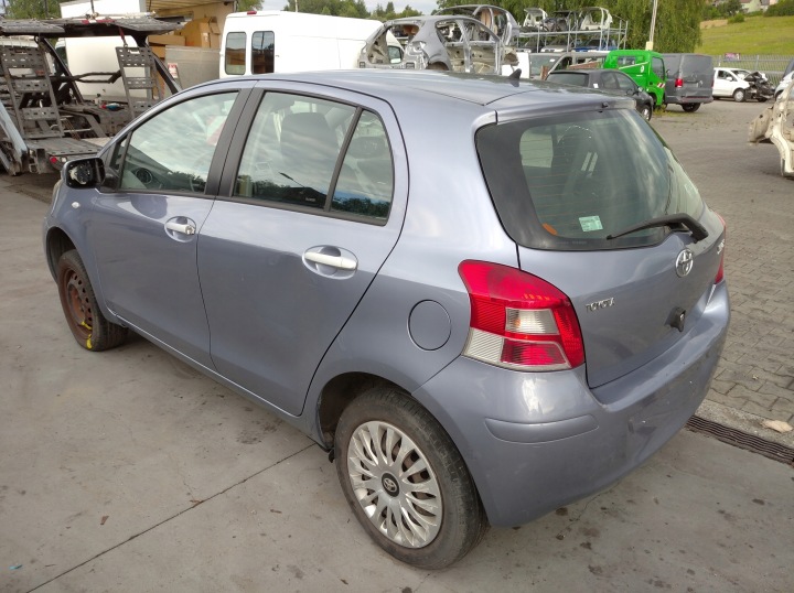 фото №13, Toyota yaris 2 ii дверь зад левое 8t4 5d