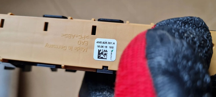 фото №9, Q7 4m ii панель кнопок панели распределительной pdc 4m0925301a