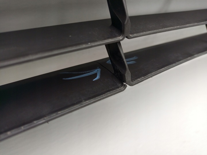 фото №11, Toyota corolla cross 2020- спойлер накладка бампера перед 52129-16030 ÷