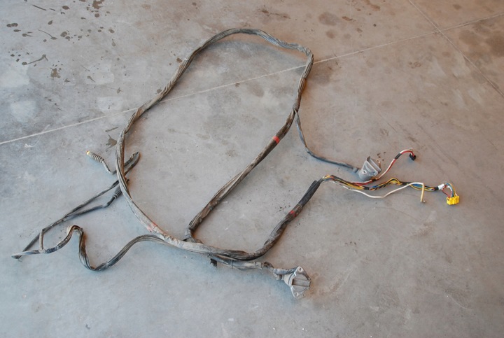 фото №2, Установка жгут лампа прицепы daf 105 xf