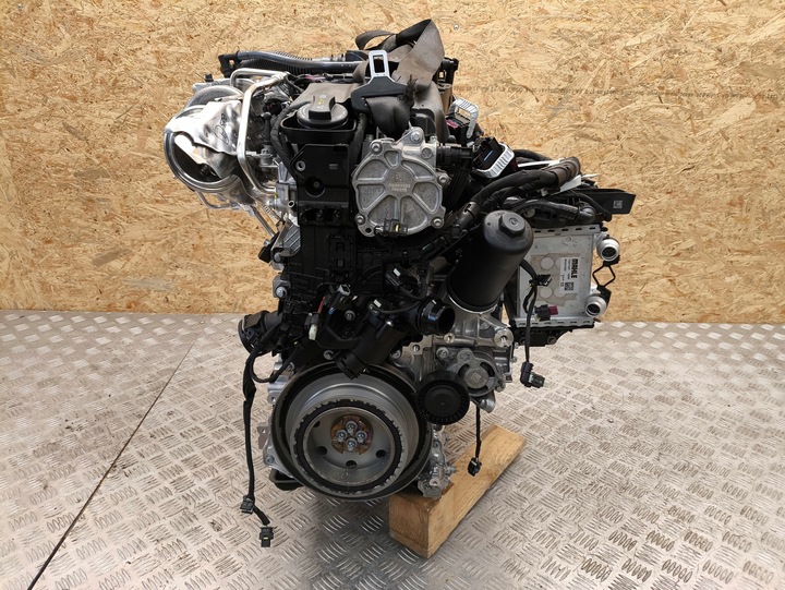 фото №1, Mercedes c класс w206 двигатель 2.0 бензин 254920 комплектный