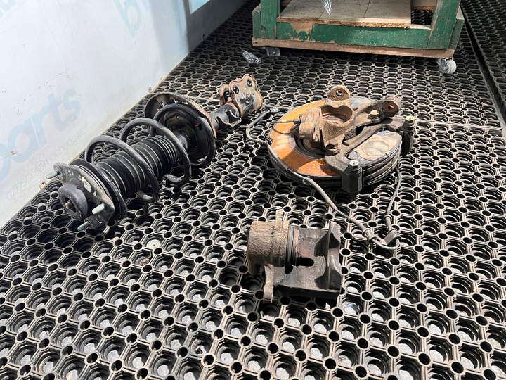 фото №1, Hyundai i40 1.7 crdi амортизатор mcpherson  левый поворотный кулак