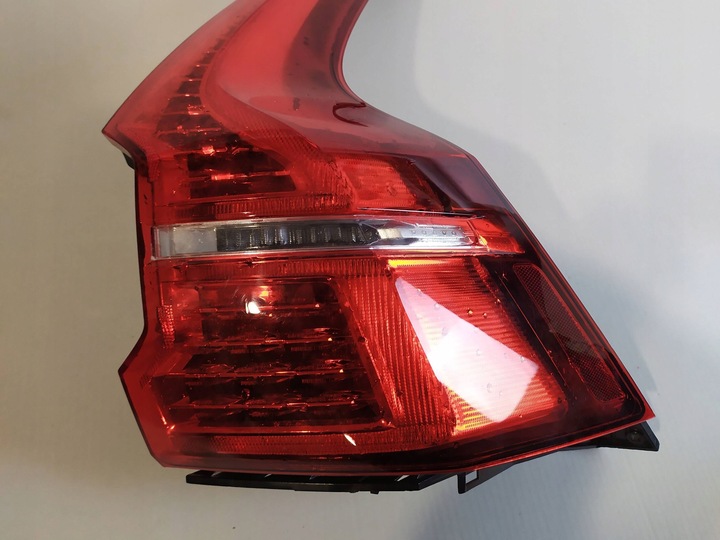 фото №15, Volvo xc60 ii - лампа задня права led 2017+