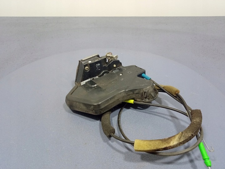 фото №5, Toyota avensis ii t25 замок дверь перед левый 2 pin eu